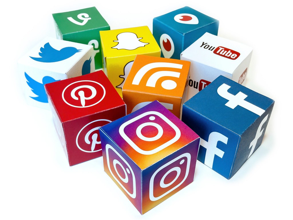 Use Social media to get unlimited traffic to any Affiliate link.